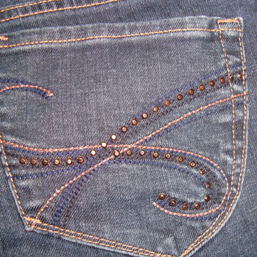 Cache Jean Capris Rhinestone Back Pockets sz 8 - Picture 4 of 6
